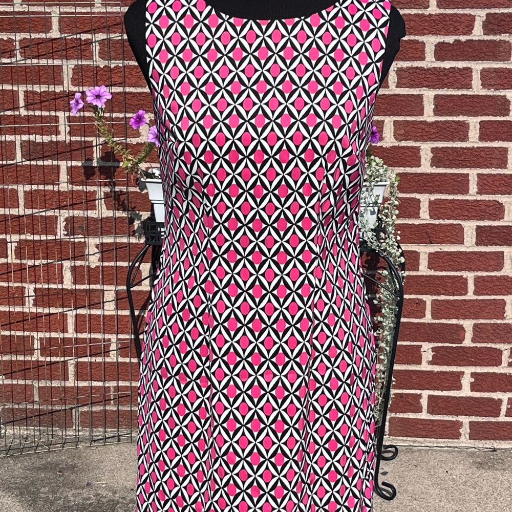 Vibrant Pink and Black Geometric Midi Dress